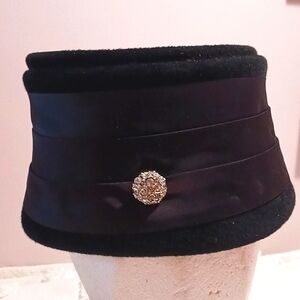 Gorgeous Authentic Vintage 1950s-60s Velour/ Satin Hat